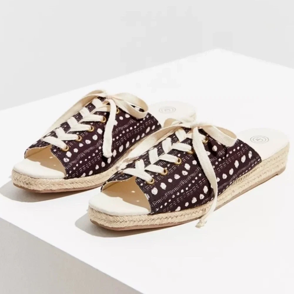Urban Outfitters Block Print Lace Up Espadrille Sandals Mules Flats Shoes size 6